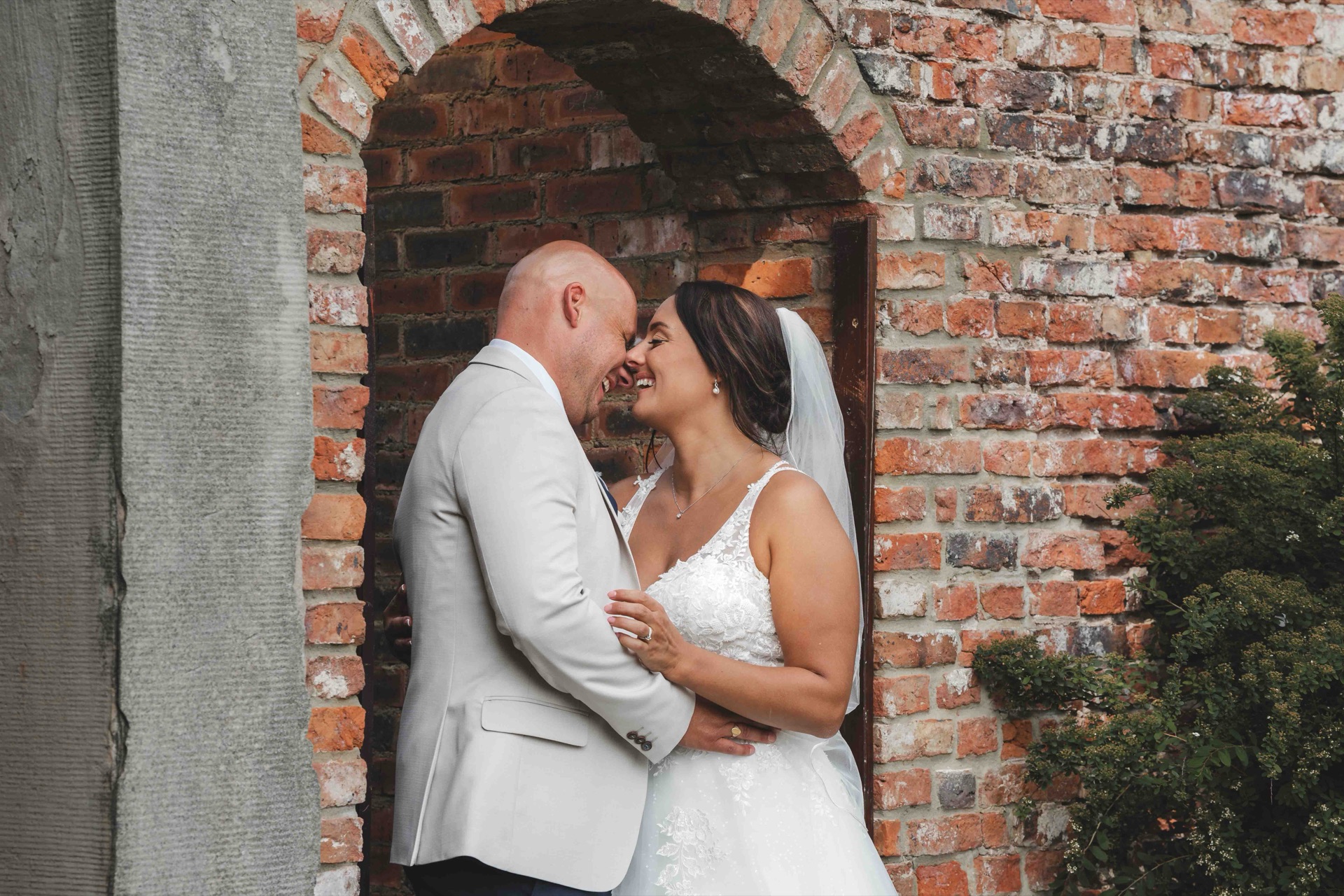 Golden hour couple portrait — Northumberland countryside wedding
